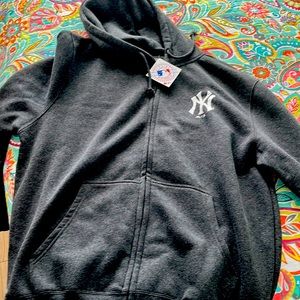 Mens NY Yankees hooded grey sweatshirt